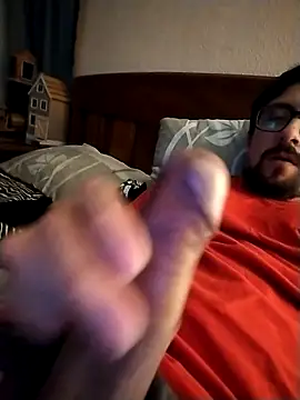 Snapshot of AwokePet chatting on November 2, 3:42 am AwokePet online show from November 2, 3:42 am