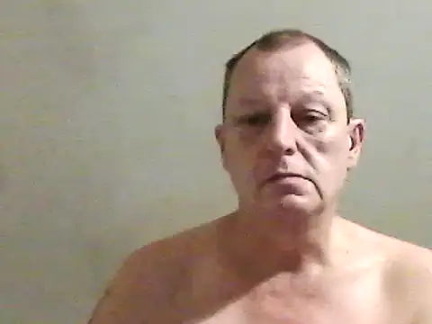 chubbybear2cum online show from December 24, 7:55 pm