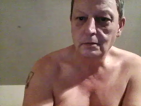 chubbybear2cum online show from February 4, 11:27 pm