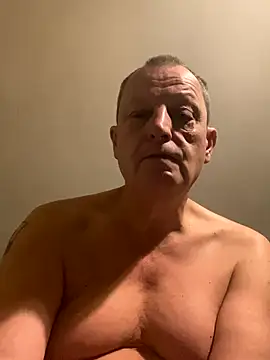 chubbybear2cum online show from November 24, 7:35 pm