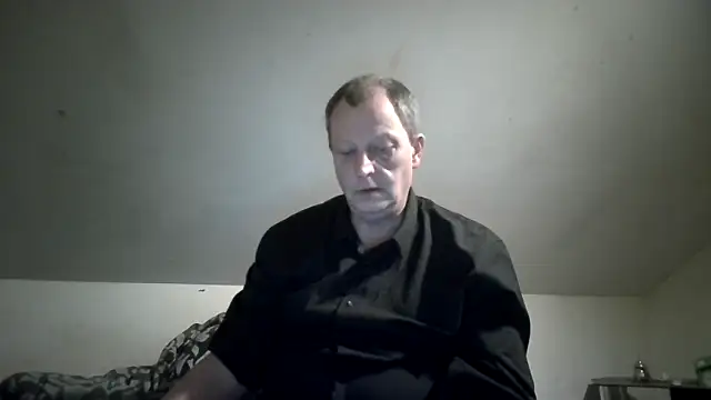 Snapshot of chubbybear2cum chatting on May 1, 1:32 am chubbybear2cum online show from May 1, 1:32 am
