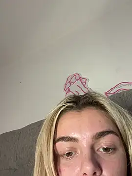 IrishTeenBarbie69 online show from February 8, 10:29 pm