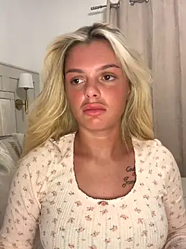 IrishTeenBarbie69 online show from November 4, 11:48 pm