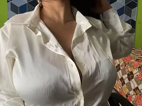 Aishwarya 101  online show from February 19, 9:58 pm