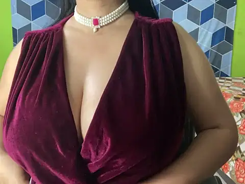 Aishwarya 101  online show from February 22, 11:13 pm