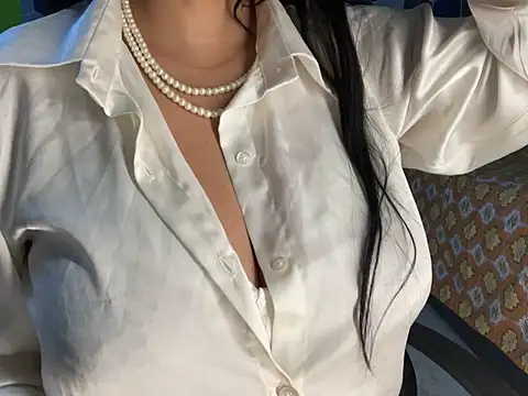 Aishwarya 101  online show from March 6, 5:35 am