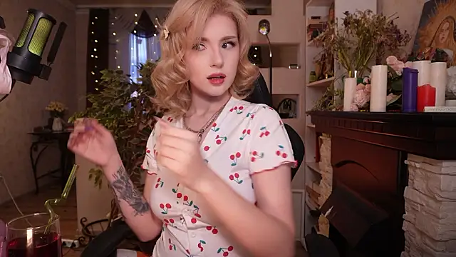 Chriss Fox online show from March 7, 3:20 pm