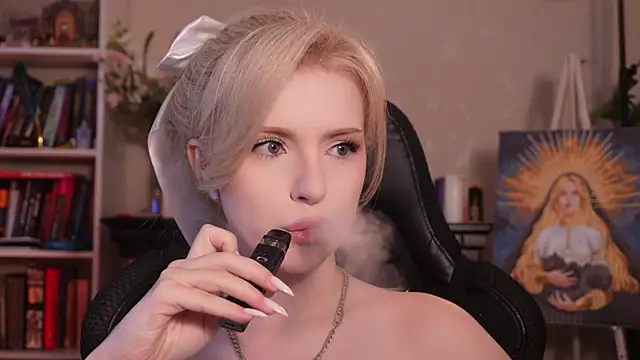 Chriss Fox online show from April 22, 3:35 pm