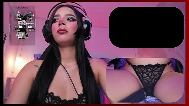 SweetieCloe  online show from June 4, 9:32 pm