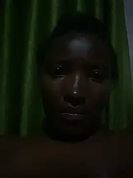 Snapshot of Naughty-sonia2 chatting on December 25, 9:33 pm Naughty-sonia2 online show from December 25, 9:33 pm