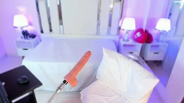 Miliaangeles online show from November 3, 12:06 pm