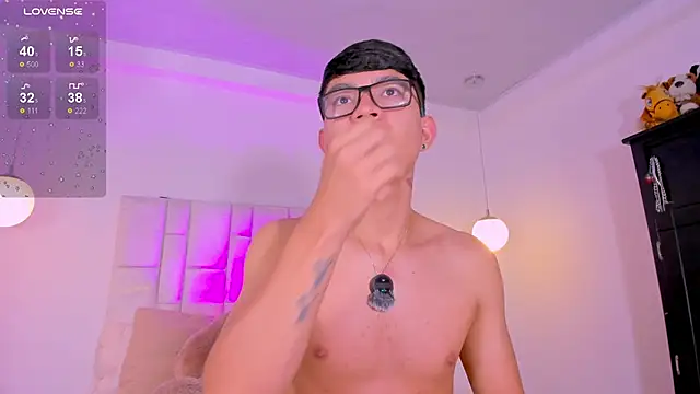 CodyTwink online show from April 19, 10:56 pm