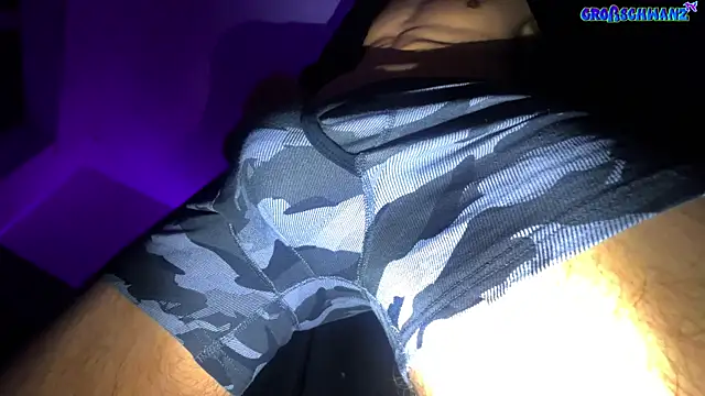 Snapshot of Deutscher_Gro8schwanz_88 chatting on March 3, 7:17 pm Deutscher Gro8schwanz 88 online show from March 3, 7:17 pm