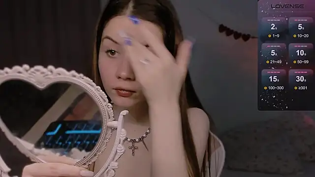 CoddleWeeper  online show from November 26, 1:23 pm