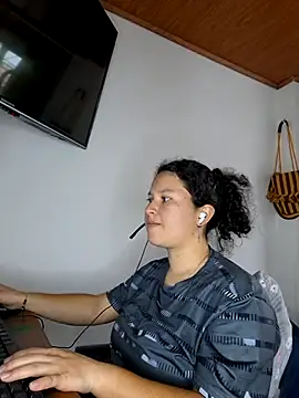 Selket11 online show from March 4, 3:15 pm