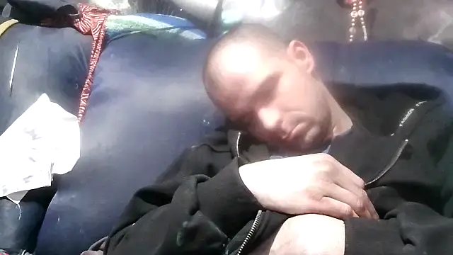 robeaulieu02 online show from February 7, 11:34 am