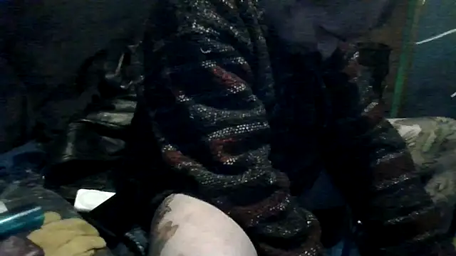 Snapshot of robeaulieu02 chatting on February 26, 7:51 am robeaulieu02 online show from February 26, 7:51 am