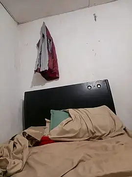 Boypolla11 online show from December 17, 7:07 am