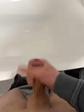 oneeight28 online show from March 14, 7:58 am