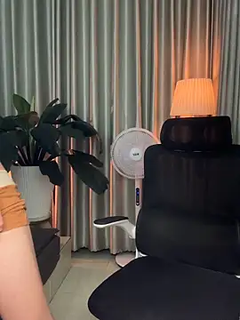 Snapshot of MinhTuanLive chatting on February 15, 7:51 am MinhTuanLive online show from February 15, 7:51 am