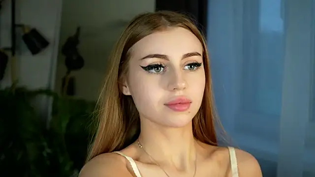 Sandy-the-Squirrel online show from December 5, 5:04 am