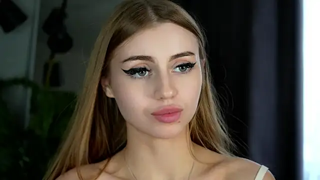 Sandy-the-Squirrel online show from December 5, 8:11 am