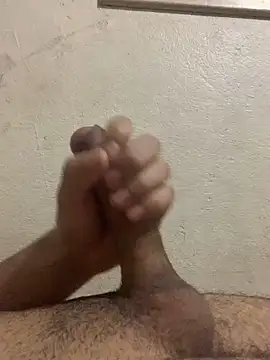 rodrig3105 online show from March 1, 11:47 pm