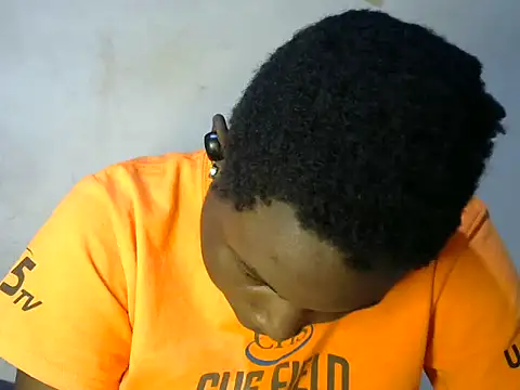 Snapshot of Fine_baby0001 chatting on October 1, 6:41 am Fine baby0001 online show from October 1, 6:41 am