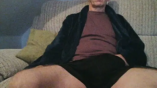 Snapshot of mr_english50 chatting on October 19, 5:41 am mr english50 online show from October 19, 5:41 am