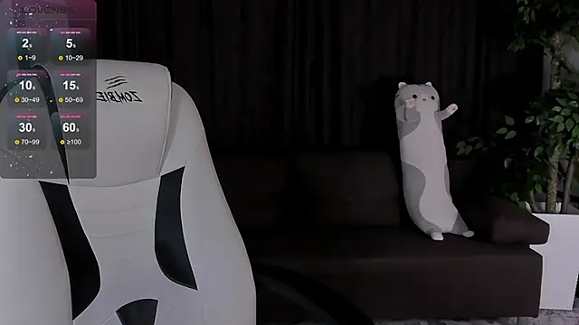 risingrose  online show from December 7, 2:02 pm