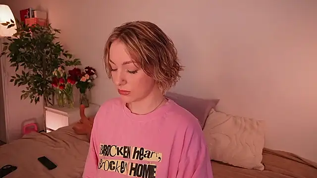 kris69kiss online show from March 8, 1:04 pm