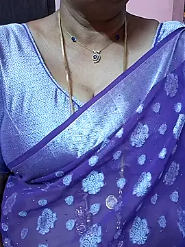 Snapshot of ananya956 chatting on May 3, 6:25 pm ananya956 online show from May 3, 6:25 pm