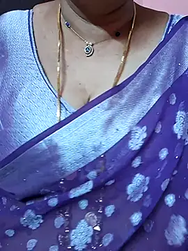 Snapshot of ananya956 chatting on May 5, 6:54 am ananya956 online show from May 5, 6:54 am
