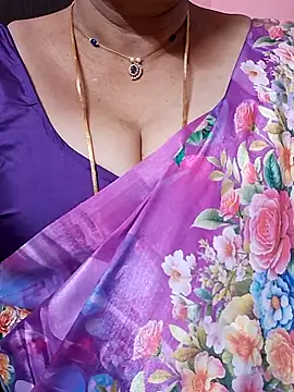 Snapshot of ananya956 chatting on May 6, 3:50 pm ananya956 online show from May 6, 3:50 pm