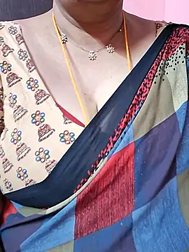 Snapshot of ananya956 chatting on June 18, 6:24 am ananya956 online show from June 18, 6:24 am