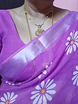 Snapshot of ananya956 chatting on July 22, 12:35 am ananya956 online show from July 22, 12:35 am