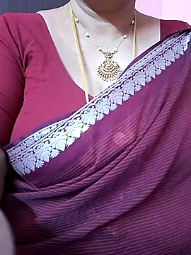 Snapshot of ananya956 chatting on July 22, 3:04 pm ananya956 online show from July 22, 3:04 pm