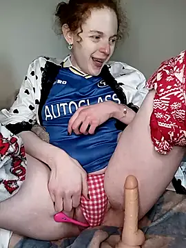 Snapshot of kinkyginger23 chatting on December 27, 12:45 pm kinkyginger23 online show from December 27, 12:45 pm