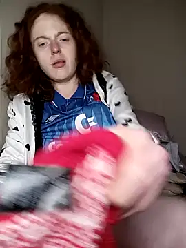 Snapshot of kinkyginger23 chatting on December 28, 6:08 pm kinkyginger23 online show from December 28, 6:08 pm