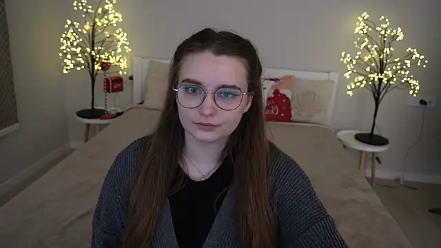 MagicPeachh  online show from January 6, 2:58 pm