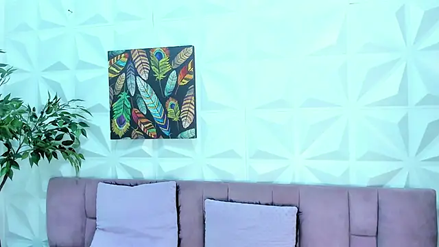 Victoria Coleman online show from February 14, 2:54 pm