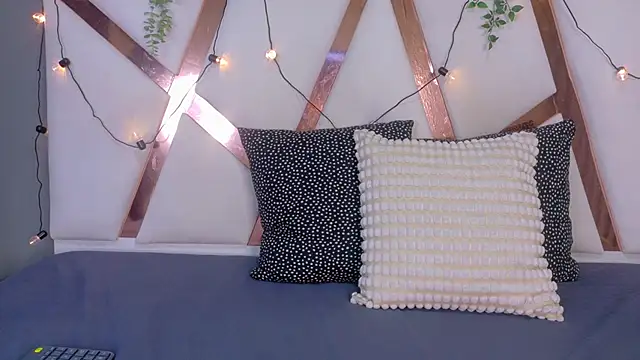 LilithSmith  online show from February 24, 11:41 am