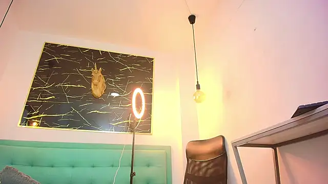 Bella salvatore online show from November 23, 9:25 pm