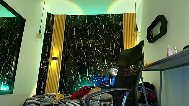 Bella salvatore online show from April 18, 10:32 pm