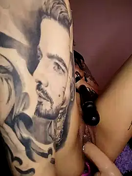 taaylor33 online show from December 4, 6:55 am