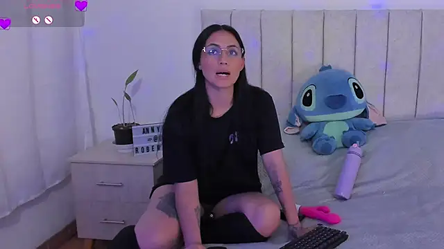 anny roberts online show from November 23, 10:09 pm