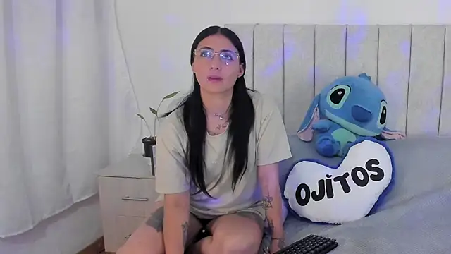 anny roberts online show from December 16, 11:10 pm