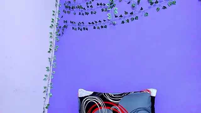 Snapshot of scarlet-jonesx chatting on March 12, 11:01 pm scarlet-jonesx online show from March 12, 11:01 pm