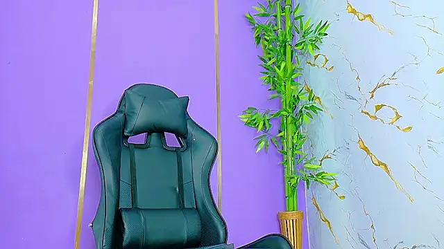 Snapshot of scarlet-jonesx chatting on September 15, 7:14 pm scarlet-jonesx online show from September 15, 7:14 pm