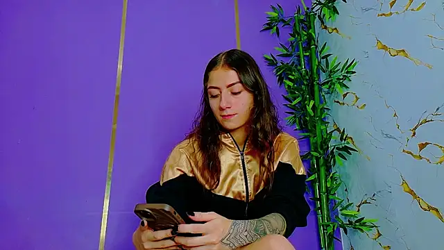 Snapshot of scarlet-jonesx chatting on September 26, 12:36 am scarlet-jonesx online show from September 26, 12:36 am